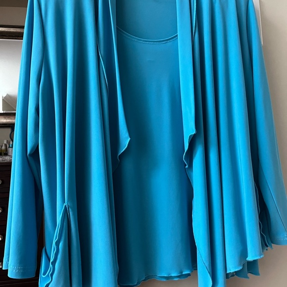 Two piece set - Picture 2 of 4